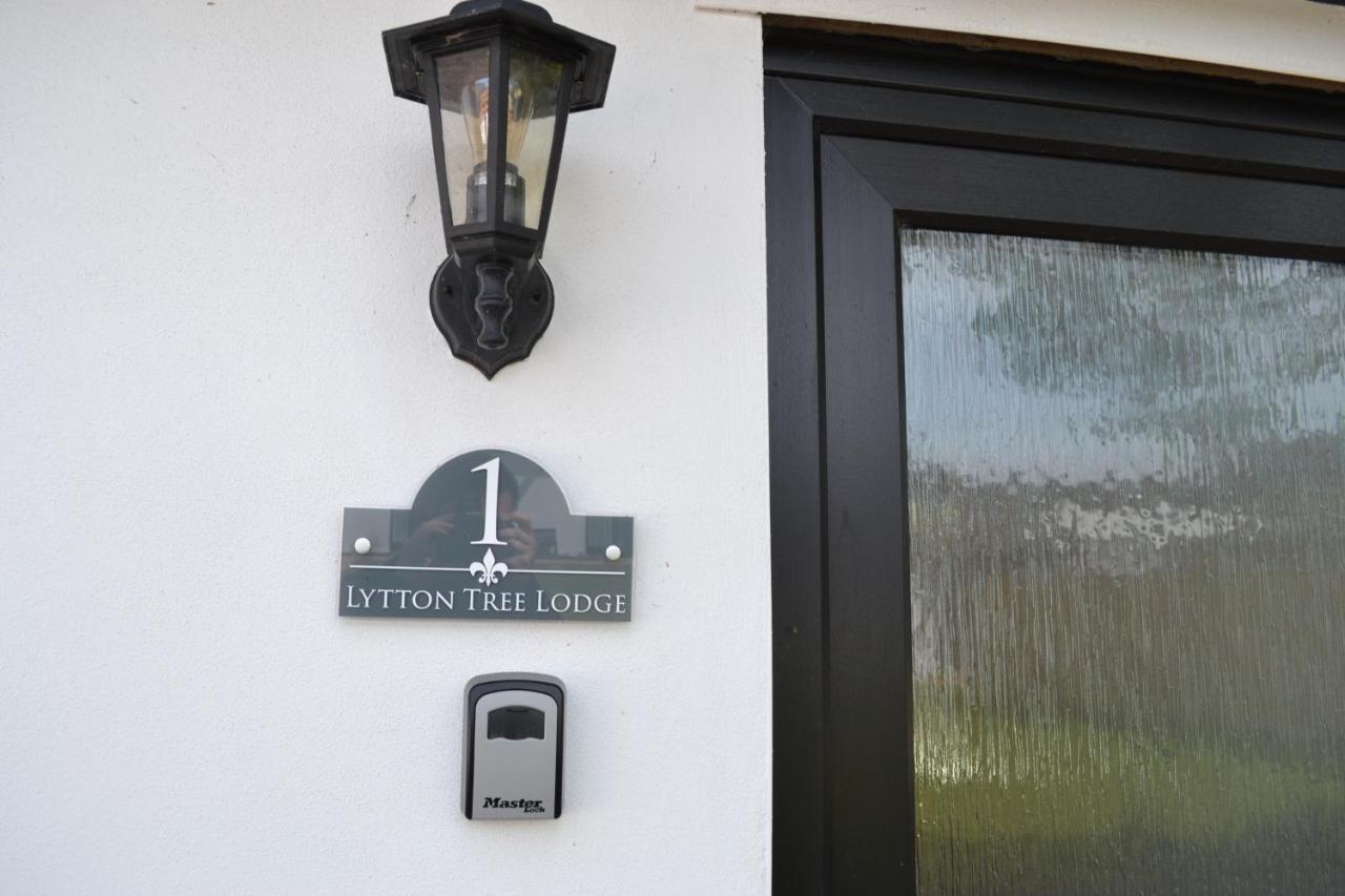 Number 1 Lytton Tree Lodge Reydon Buitenkant foto